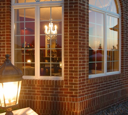 front-twilight2-dining-v